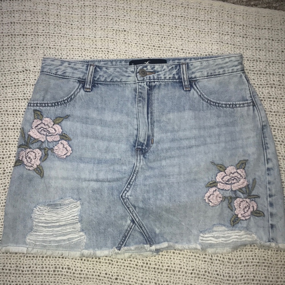 Hollister High Rise Light Wash Denim Skirt